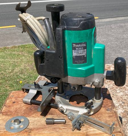 Makita router 1/2" M363